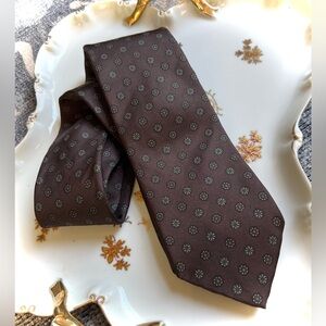 Oleg Cassini Brown dot Pattern Tie